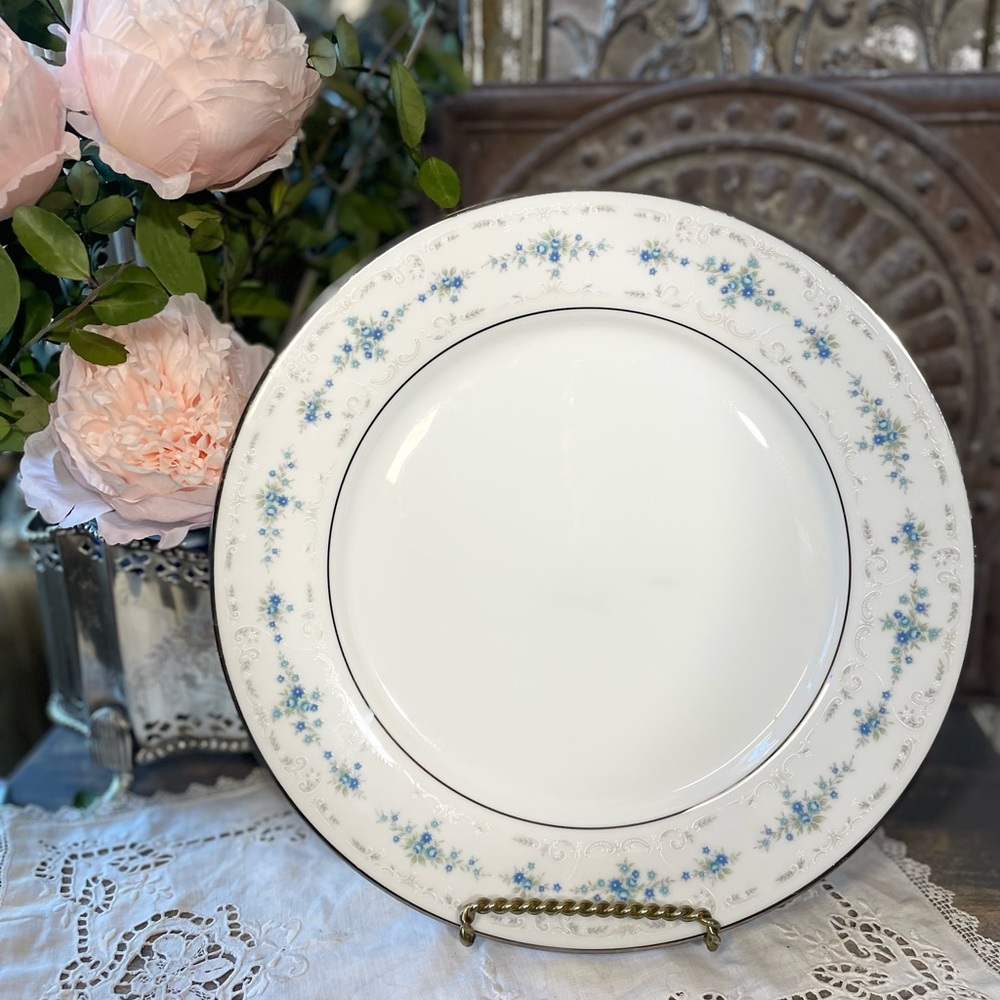 Vintage Noritake Frolic white & blue floral China plate bowl platter tea cup